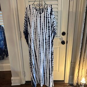 Chic navy and White Tie-Dye Swim Coverup